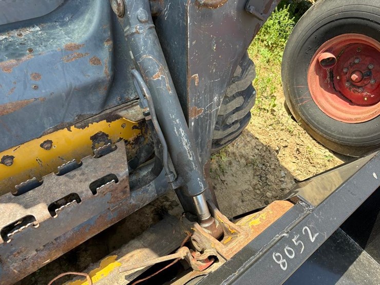 2018-deere-320g-image-6