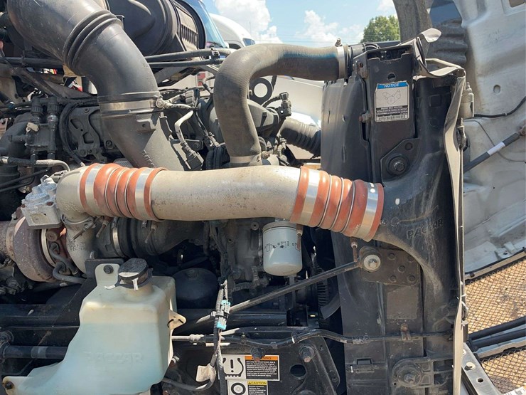 2022-kenworth-t680-image-42
