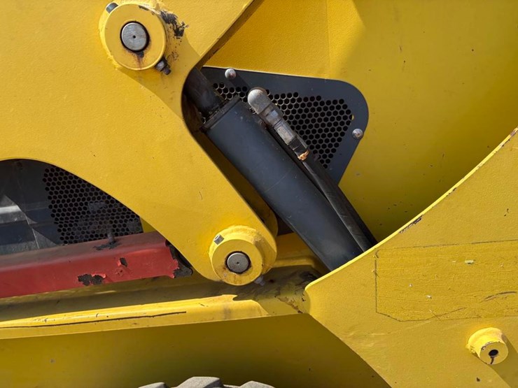 2015-wacker-neuson-sw28-image-19