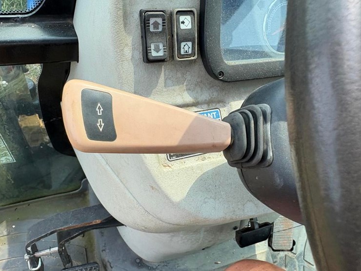 new-holland-boomer-3040-image-28