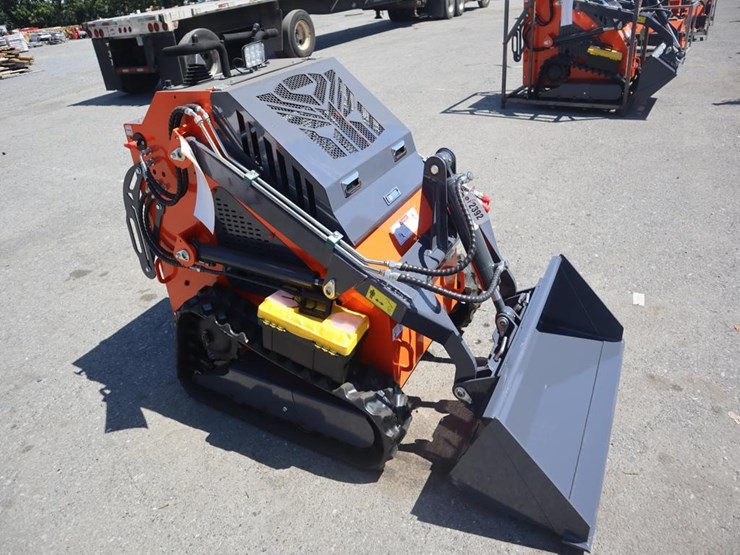 tpm-t460-stand-on-skid-steer-loader-image-2