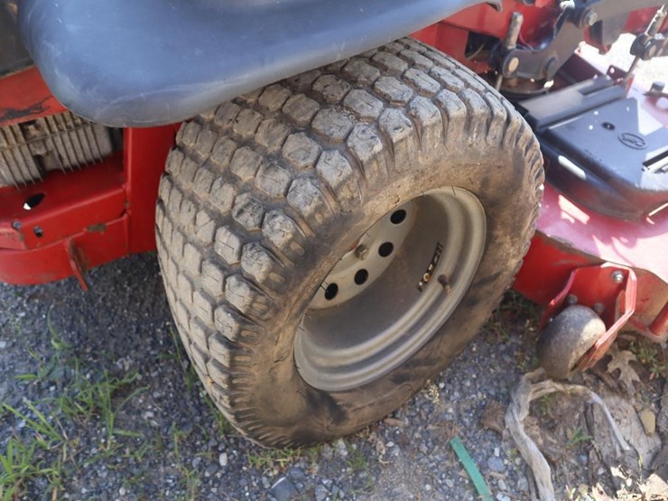 toro-z-master-pro-zero-turn-mower-image-9