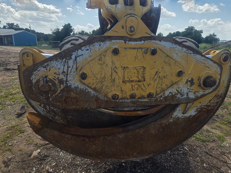 2015-caterpillar-525d-image-54