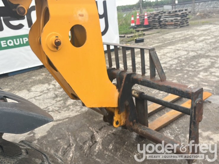 2014-jcb-509-42-image-30