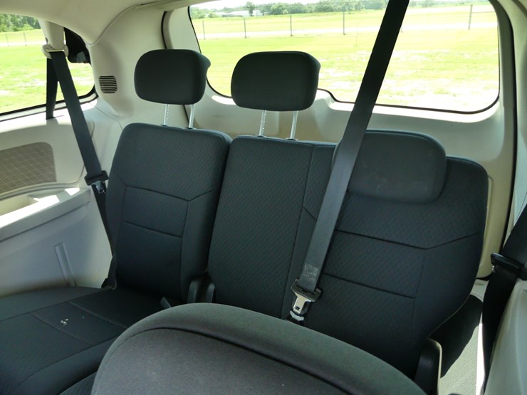 2010-dodge-grand-canyon-se-image-7