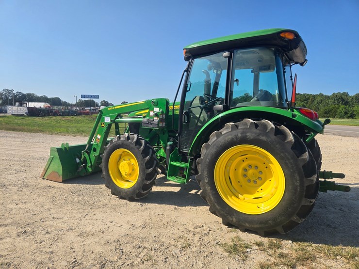 2024-john-deere-5075e-image-8