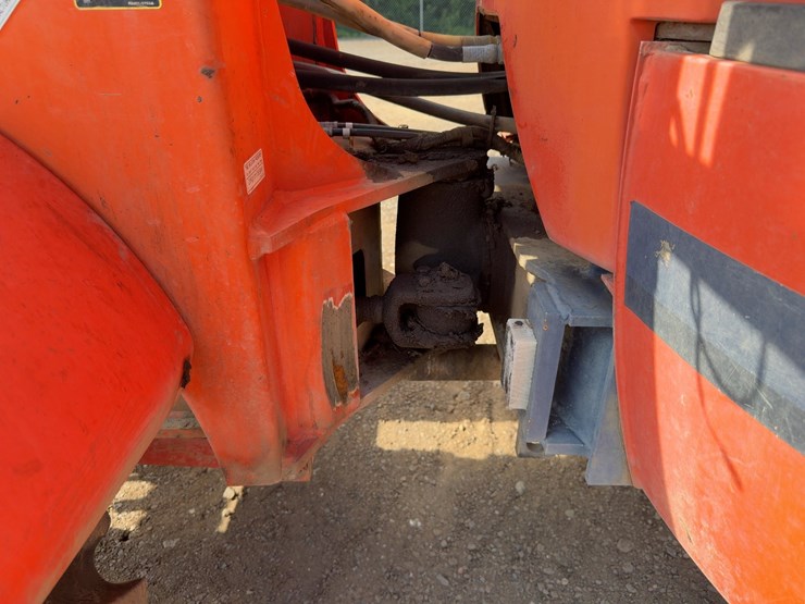2001-kubota-r420-image-16