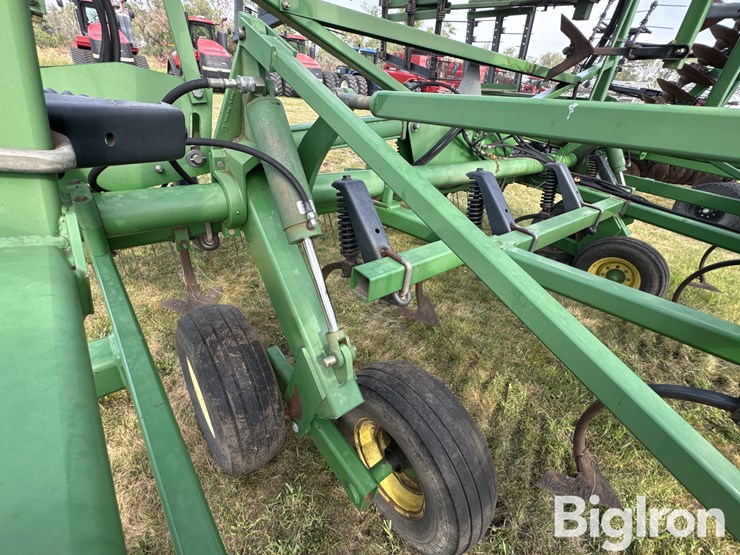john-deere-1810-image-17
