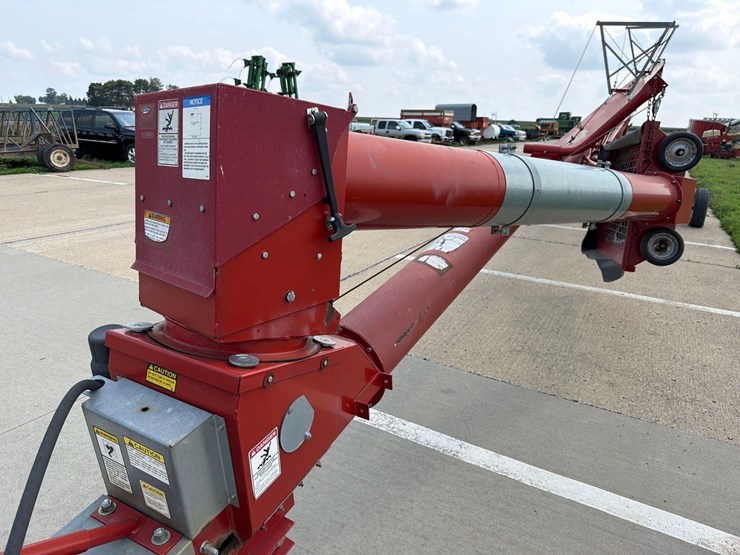 2011-sudenga-10”-x-71ft-grain-auger-image-15