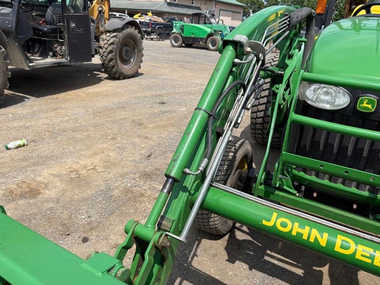 john-deere-4120-image-6