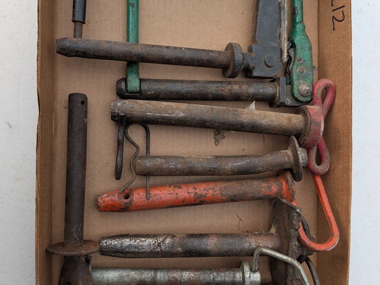 assortment-of-hitch-pins.-#212-image-1