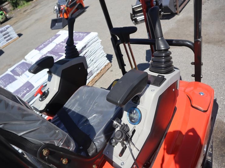 tpm-18hh-mini-excavator-image-12