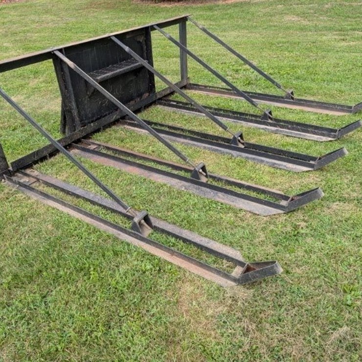 Square bale accumulator/mover