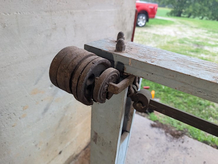 vintage-scales,-hand-cart-&-wooden-pulley.-#254-image-5