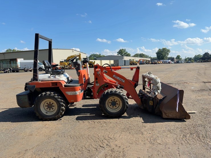 2000-kubota-r420-image-6