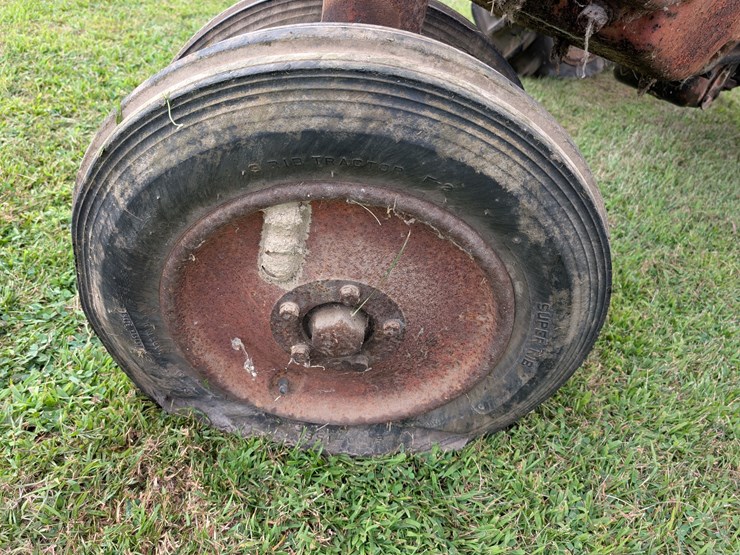 case-sc-tractor-image-12