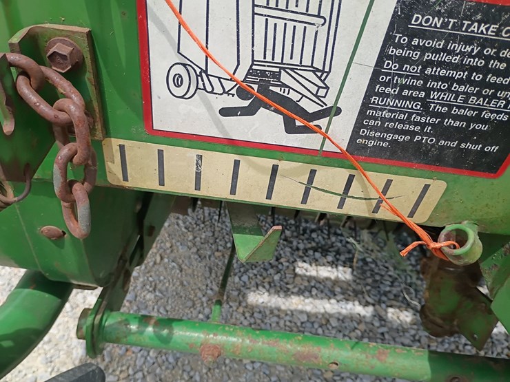 john-deere-335-image-14