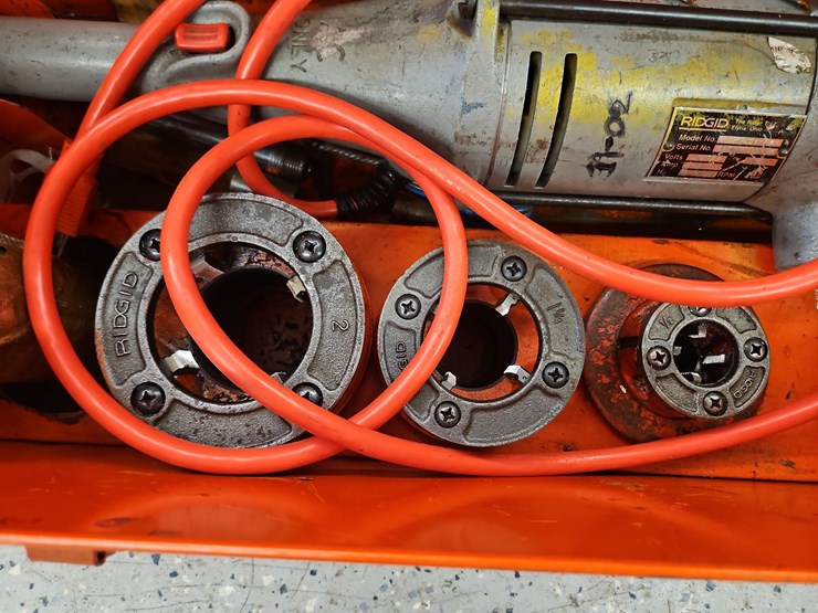 ridgid-700-t2-pipe-threader-image-3