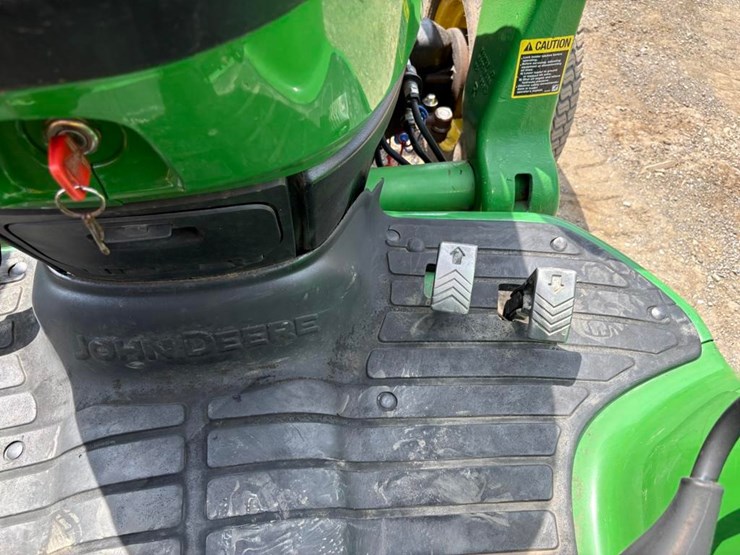 john-deere-4120-image-23