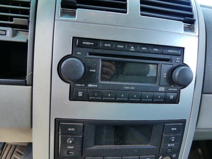 2006-dodge-durango-image-16
