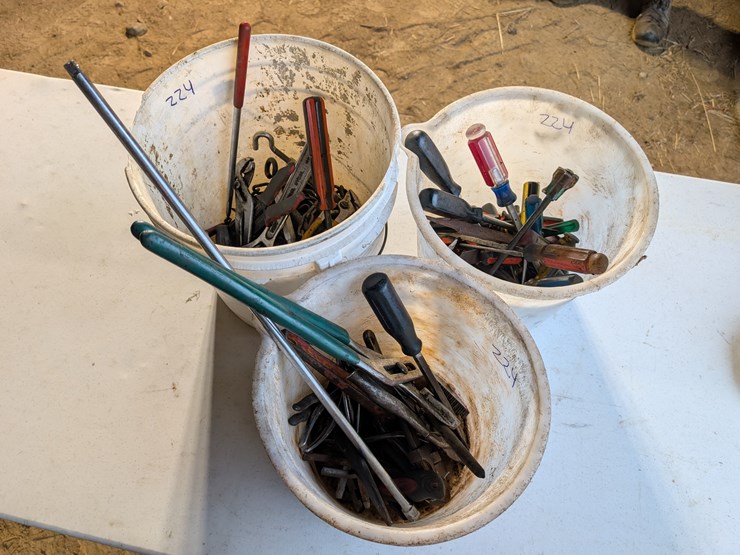 (3)-buckets-with-contents-to-include-misc.-tools.-#224-image-1