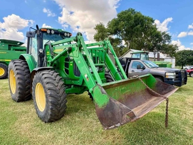 2013-john-deere-7330-image-11