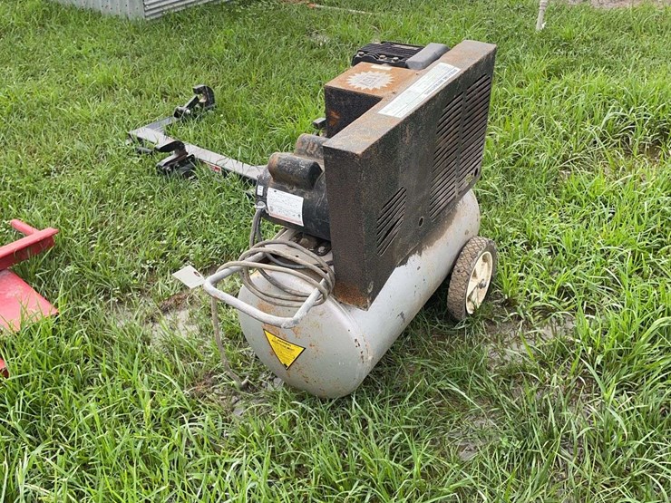 sanborn-3hp-22-gallon-air-compressor-image-3