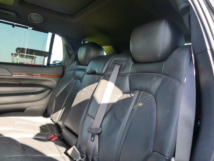 2014-lincoln-mkt-image-8