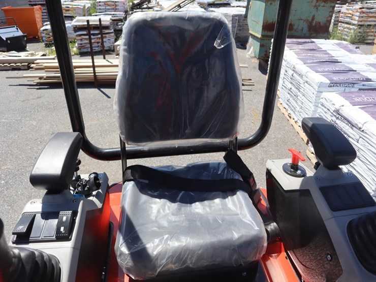 tpm-18hh-mini-excavator-image-10