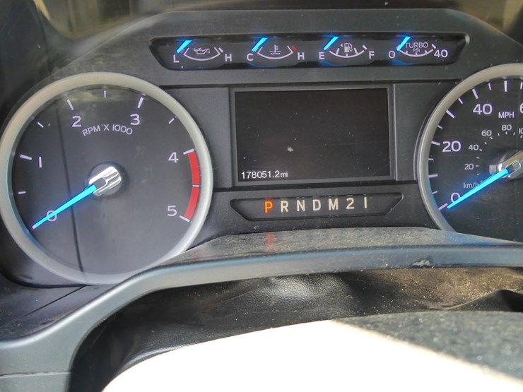 2017-ford-f450-xlt-image-13