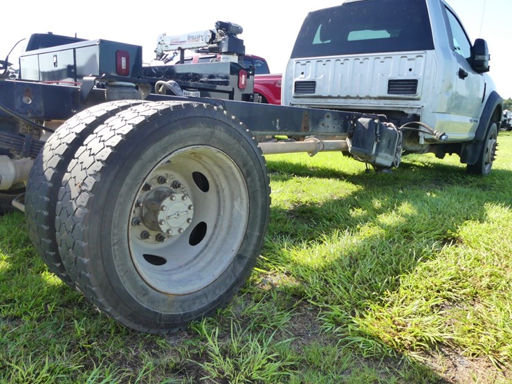 2017-ford-f450-xlt-image-6