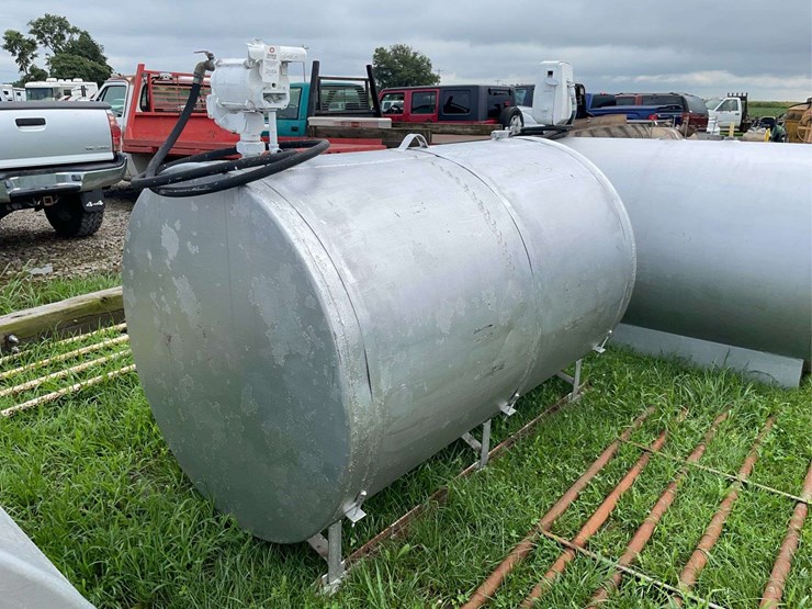 500-gallon-fuel-tank-with-gas-boy-pump-image-1
