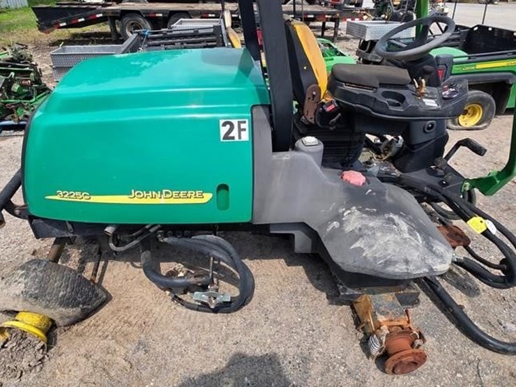 john-deere-3225c-image-5