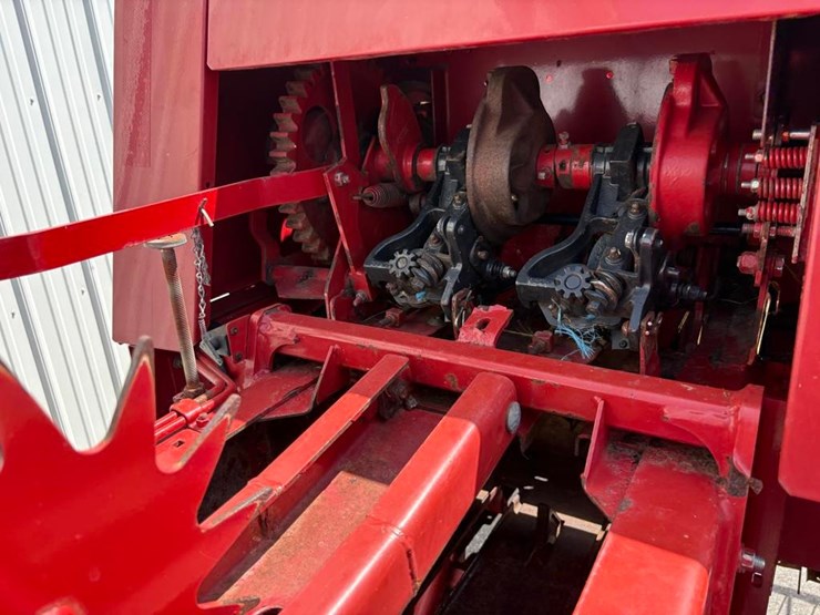 new-holland-bc5070-image-8