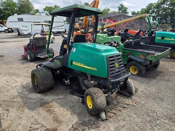 john-deere-3225c-image-4