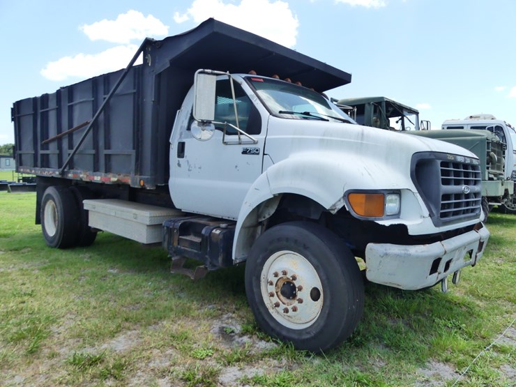 2000-ford-f750-xl-image-2