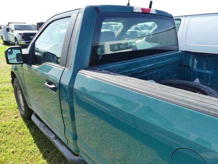 2019-ford-f150-xl-image-8