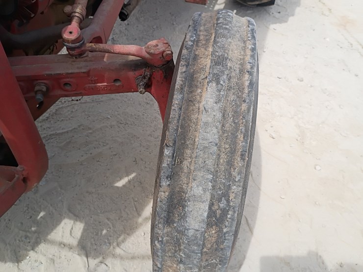 ford-tractor-image-48
