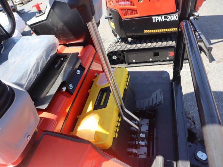 tpm-20kh-mini-excavator-image-11