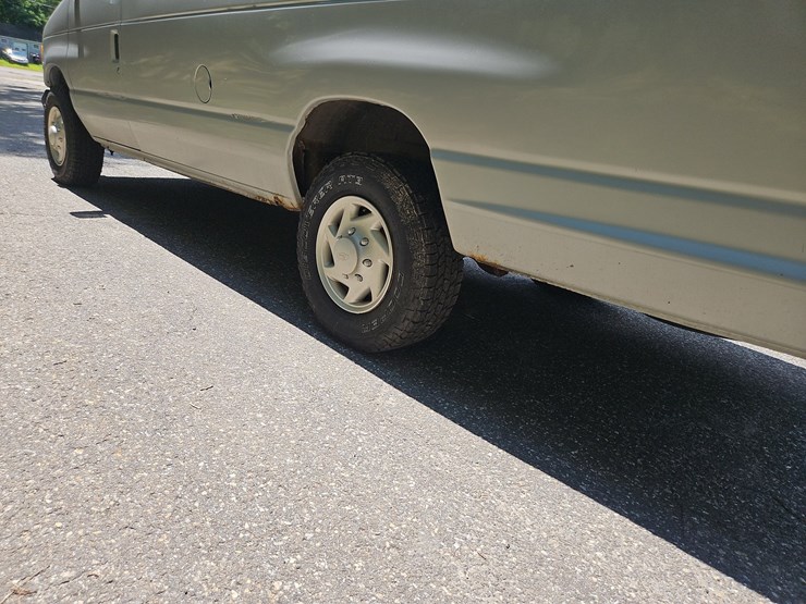 2007-ford-e350-image-9