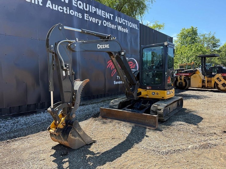 2023-john-deere-50p-mini-excavator-image-7