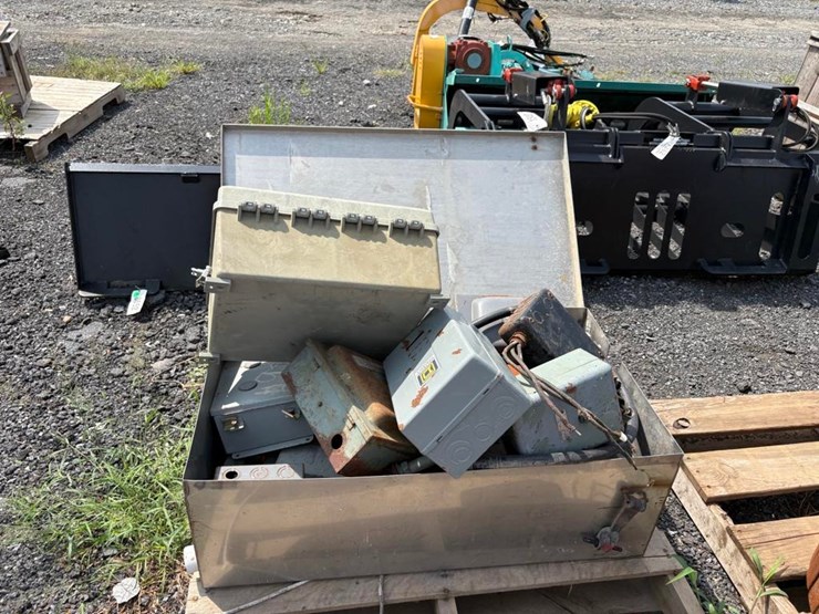 breaker-box-image-3