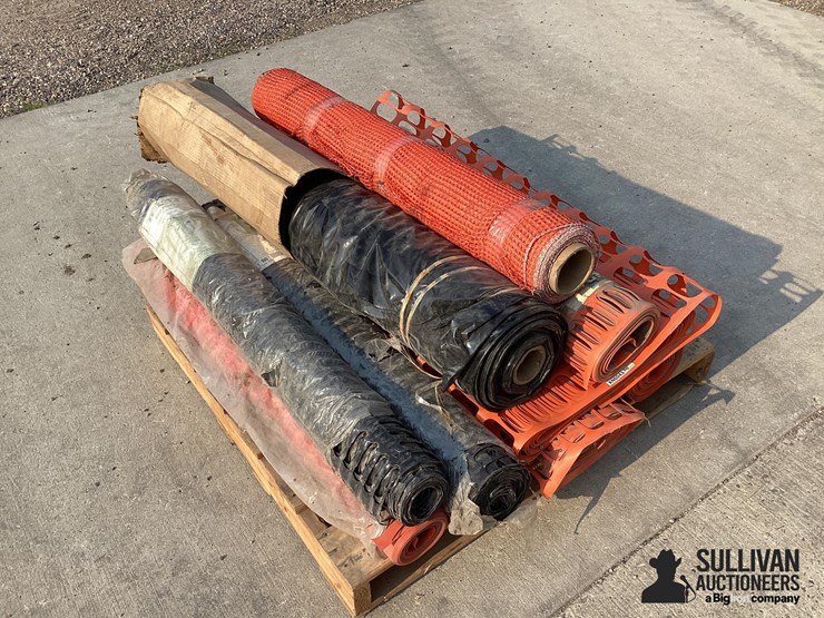 misc-pallet-of-snow-fencing-image-1