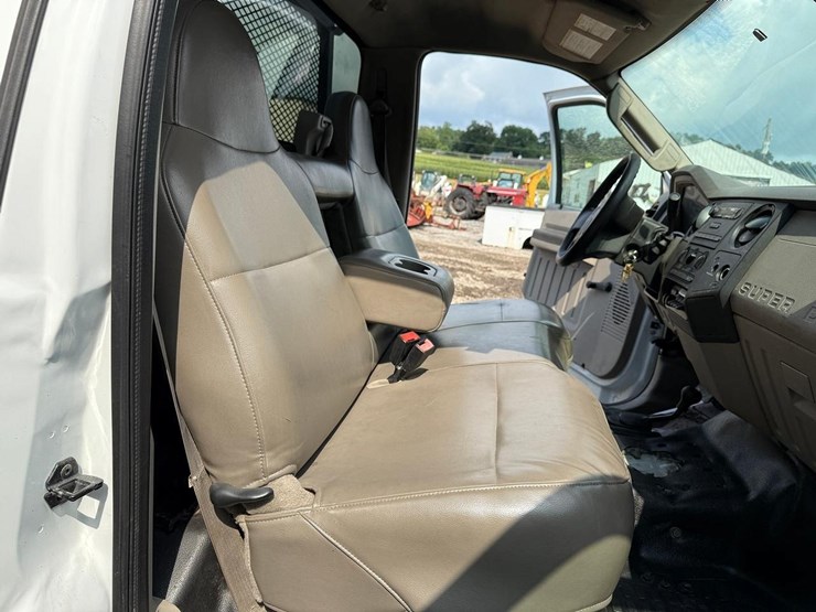 2008-ford-f550-image-12