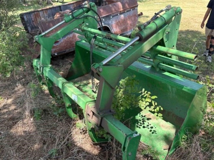 john-deere-7-image-3