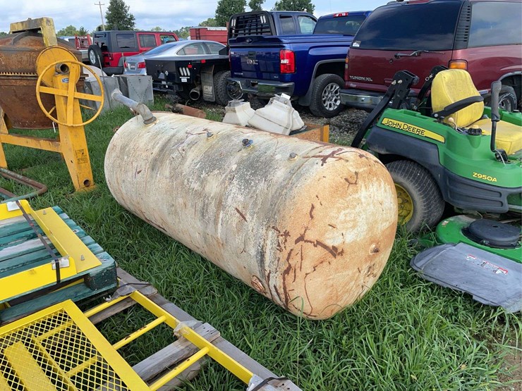 approx-250-gallon-propane-tank-image-4
