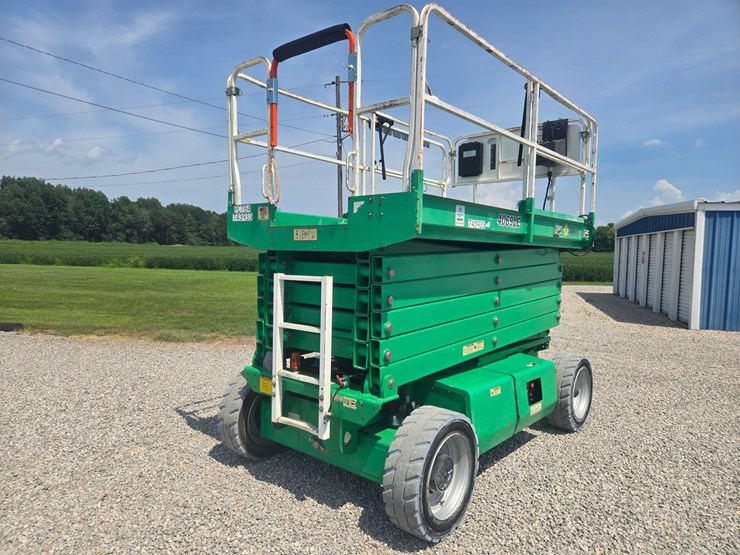 2015-jlg-4069le-image-1
