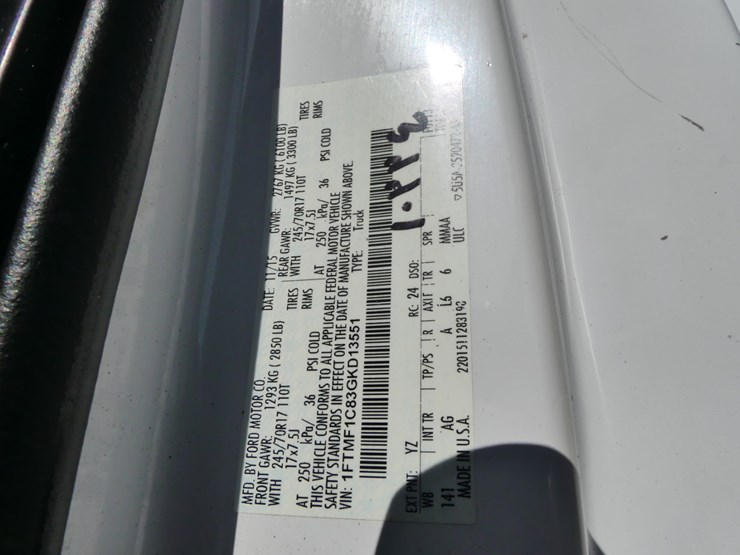 2016-ford-f150-xl-image-13