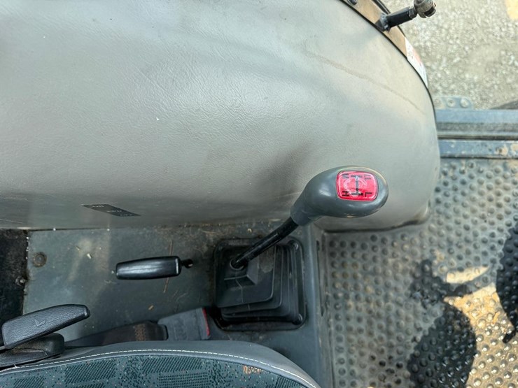 tym-t5545tusm-tractor-with-loader-image-34