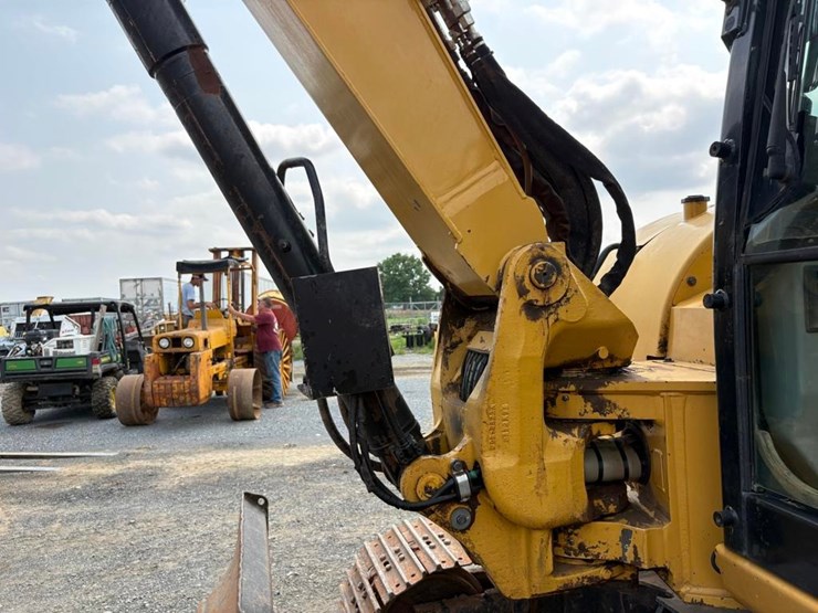 2014-caterpillar-308e2-cr-image-17